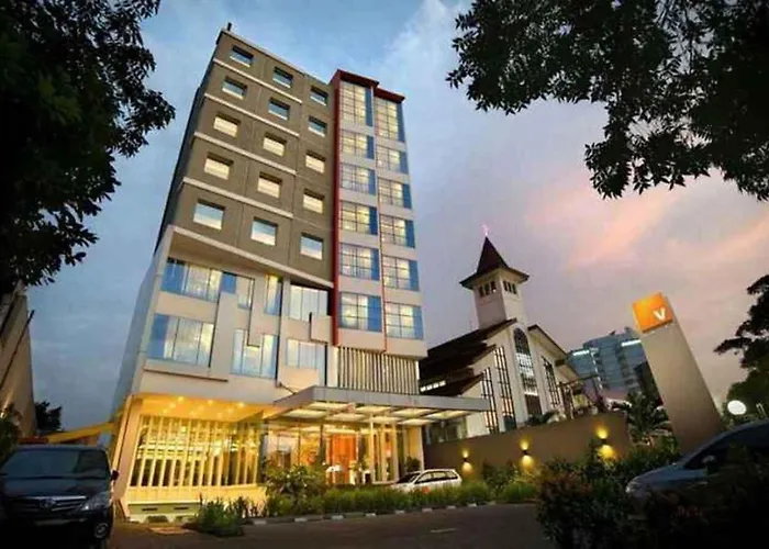 V Hotel Tebet Yakarta